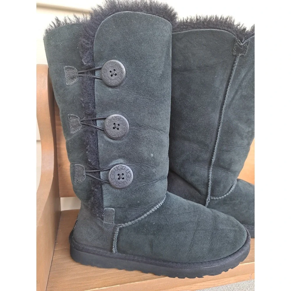 UGG Australia Women's Black Leather Suede Mid Calf Boots Size 7.0 Winter Warm